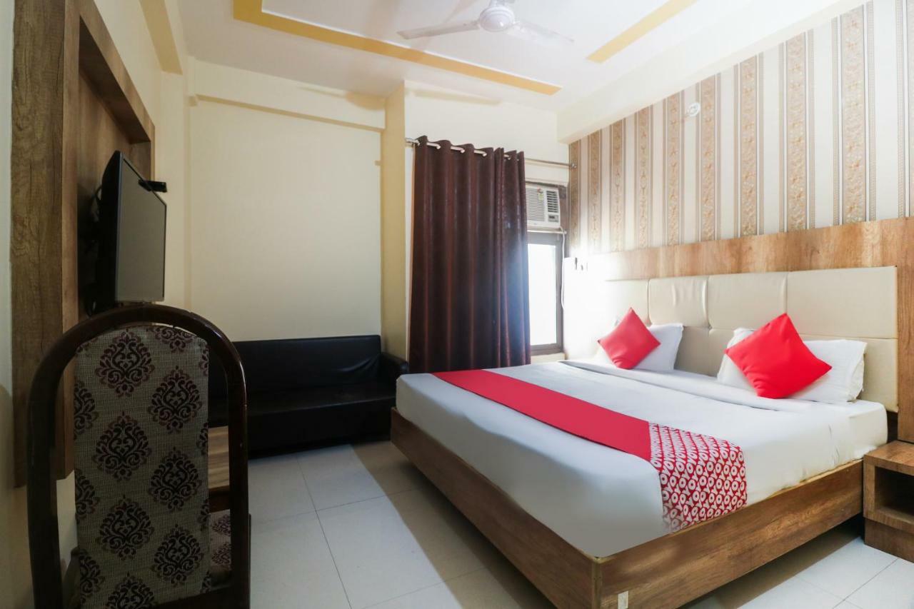 Oyo 48974 Hotel Shweta Residency Varanasi Ngoại thất bức ảnh