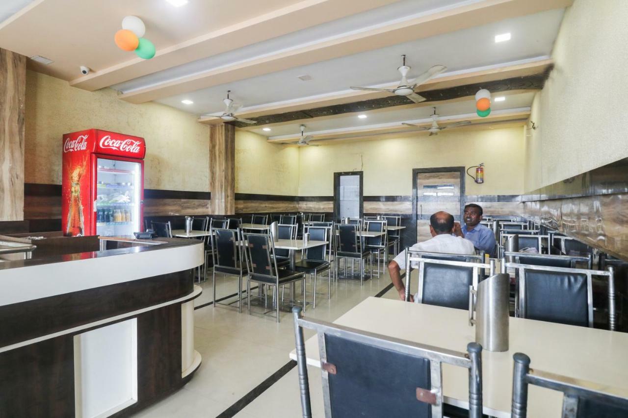 Oyo 48974 Hotel Shweta Residency Varanasi Ngoại thất bức ảnh